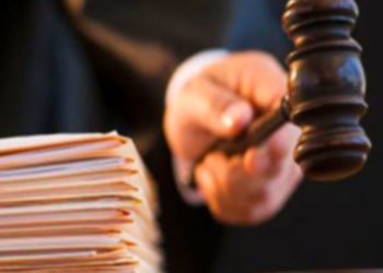 خطايا مالية ضد القاضي المعزول بن عمار