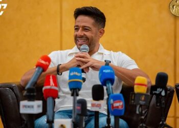 فوضى وعنف في الندوة الصحفية للفنان محمد حماقي …