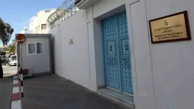 السفارة التونسية بطرابلس تحذّر التونسيين في ليبيا ! 1