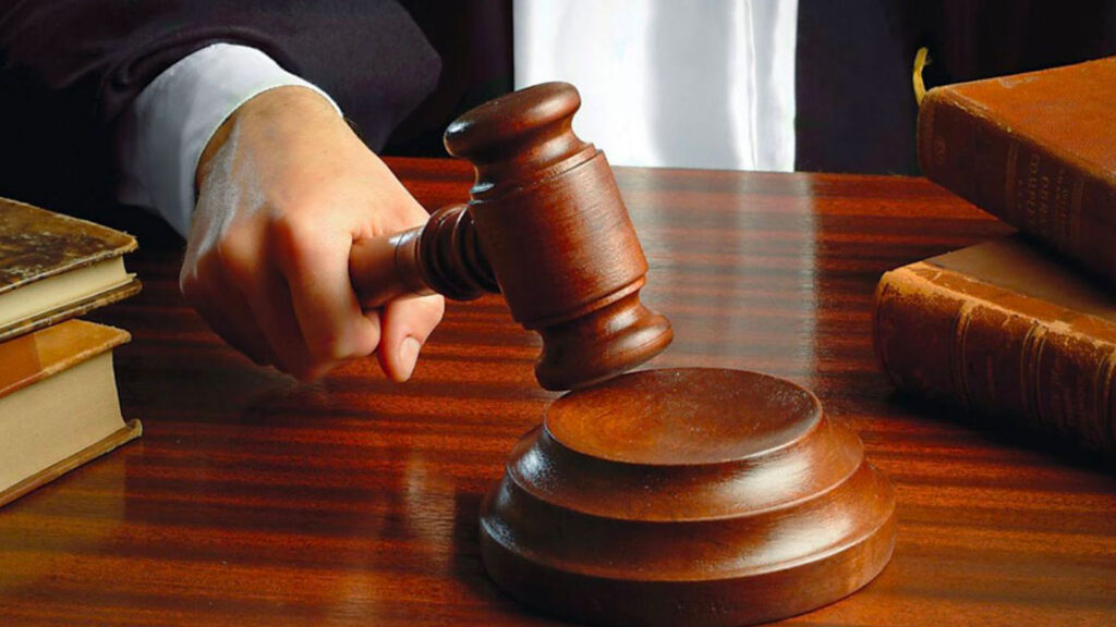 تاجيل النظر في قضية الخطيب الإدريسي الى شهر جوان ورفض الافراج عنه .... 1