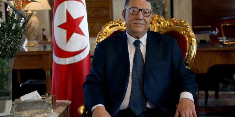 نائب يتهم رئيس البرلمان بعرقلة العمل التشريعي... 1