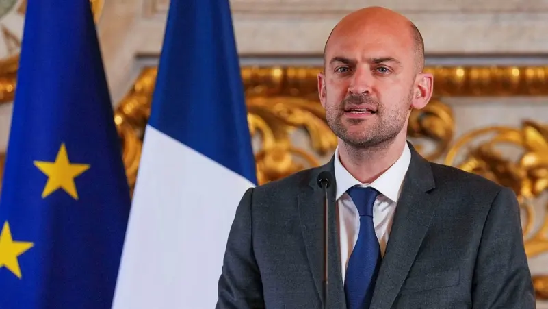 فرنسا: أوروبا ستفرض حزمة من العقوبات على روسيا ... 1