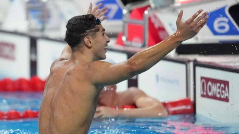 احمد الجوادي بطل العالم في سباق 800م سباحة حرة ... 1