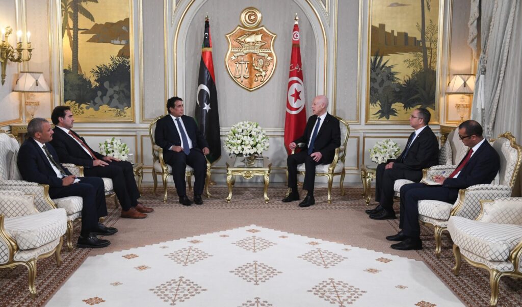 رئيس الجمهورية لرئيس المجلس الرئاسي الليبي: الأمن القومي للبلدين واحد، و التحديات المشتركة يجب مجابهتها معًا ... 2
