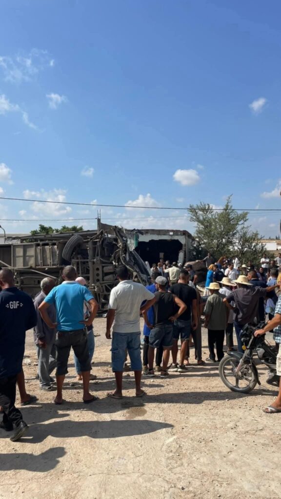 قربة : حادث إنقلاب حافلة يسفر عن وفاة عاملة واصابة أكثر من 20 آخرين.... 1